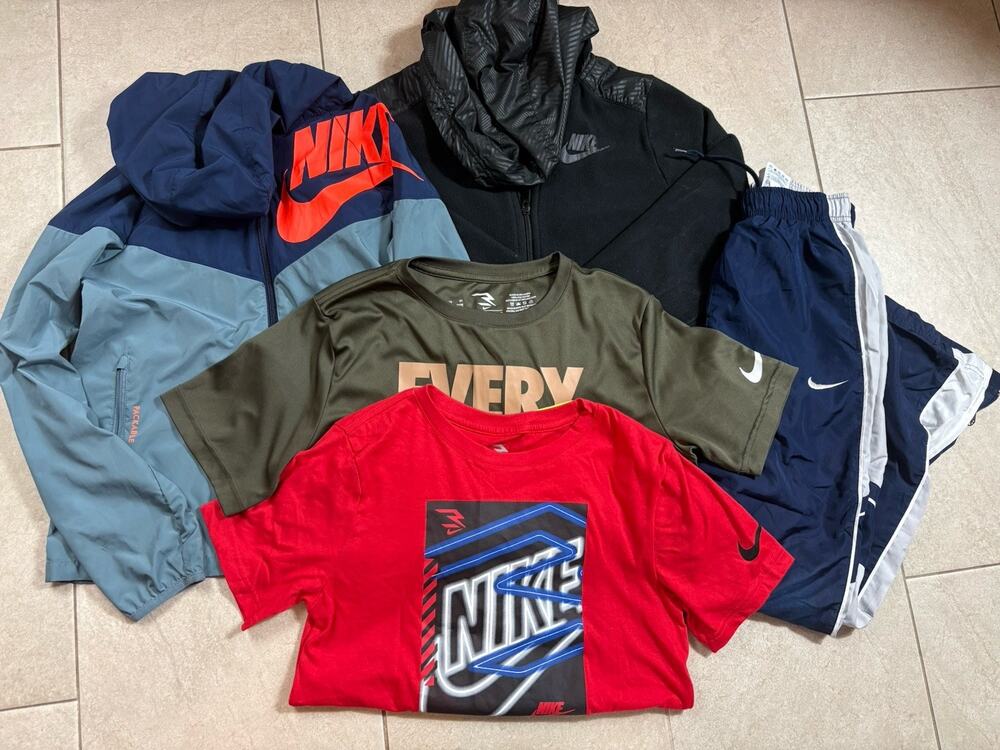 Nike Lot Of 5 Mix Medium-xl Youth